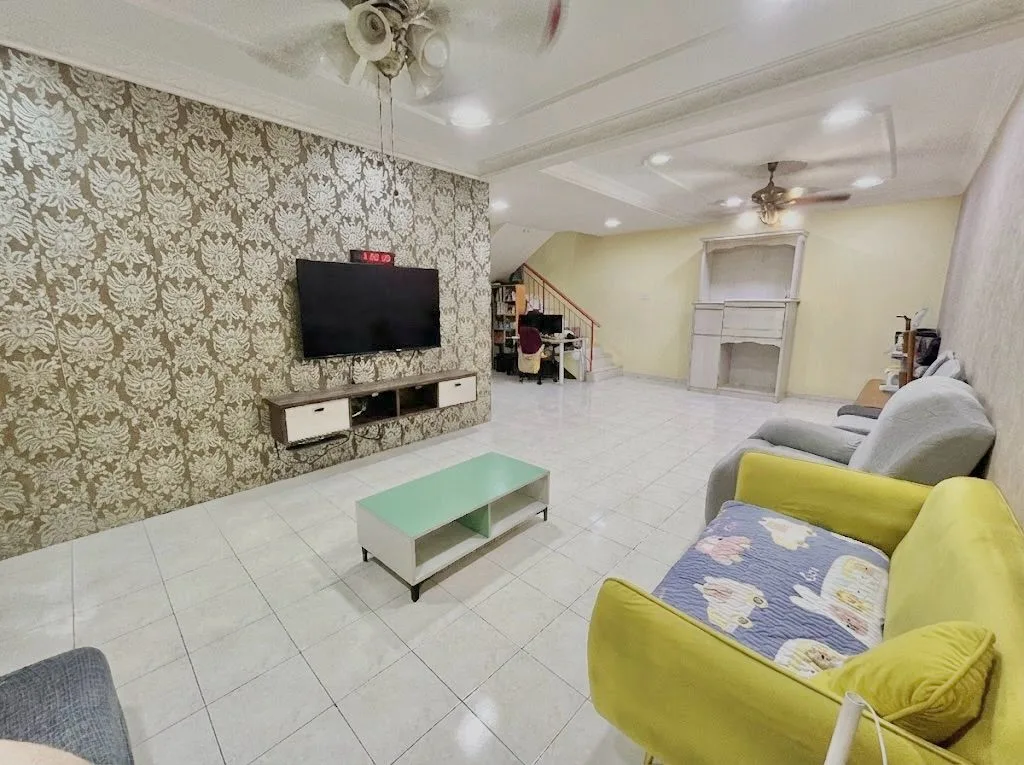Tmn Sentosa Double Storey Terrace House